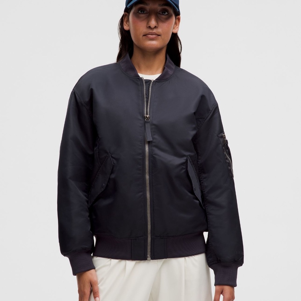 Brand new with tags LULULEMON Oversized insulated flight jacket